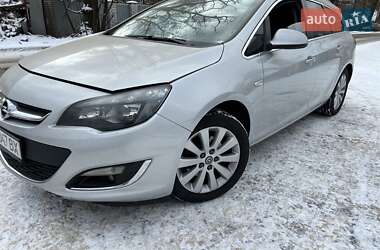 Універсал Opel Astra 2015 в Ірпені