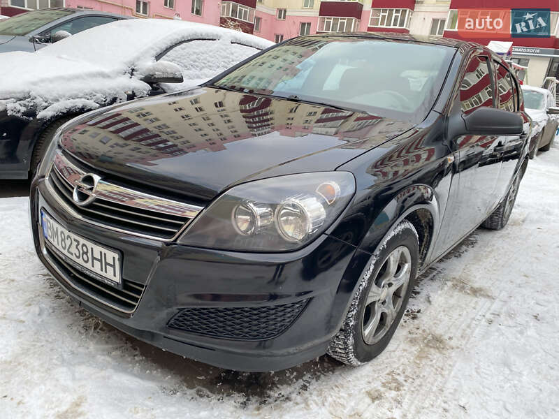 Хэтчбек Opel Astra 2009 в Сумах