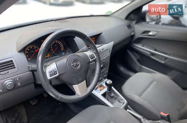 Хэтчбек Opel Astra 2009 в Сумах