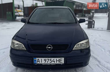 Седан Opel Astra 2000 в Киеве