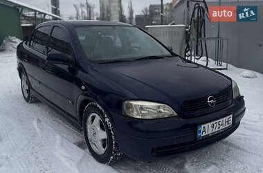 Седан Opel Astra 2000 в Киеве