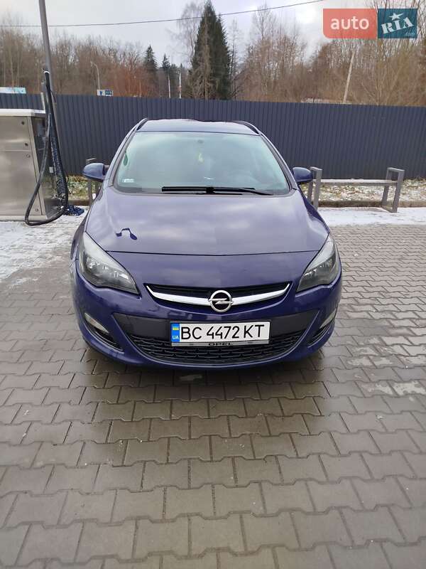 Универсал Opel Astra 2013 в Дрогобыче