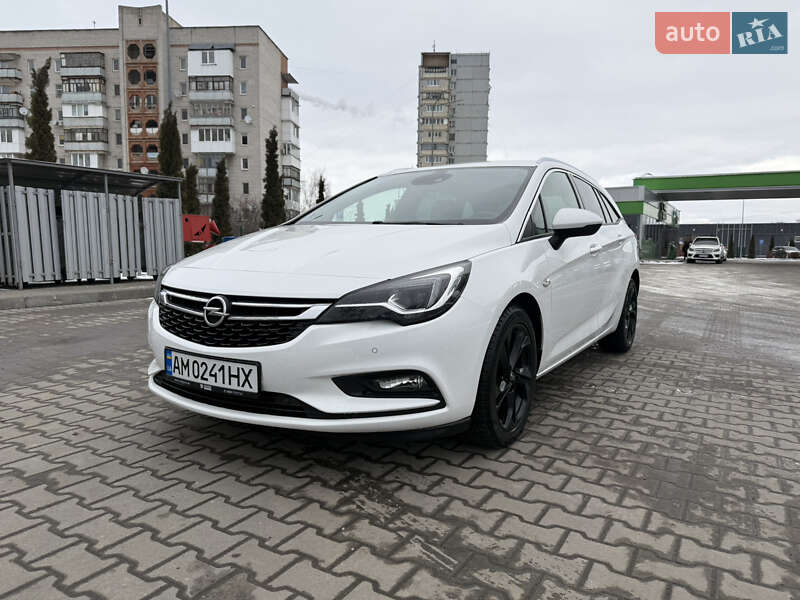 Універсал Opel Astra 2017 в Житомирі