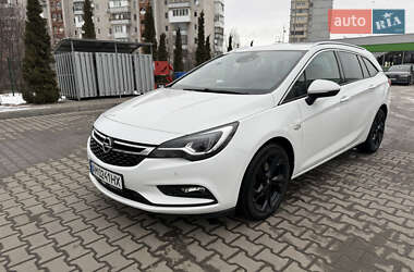 Універсал Opel Astra 2017 в Житомирі