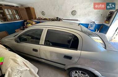 Седан Opel Astra 2005 в Коростене