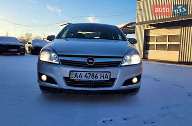 Седан Opel Astra 2007 в Киеве