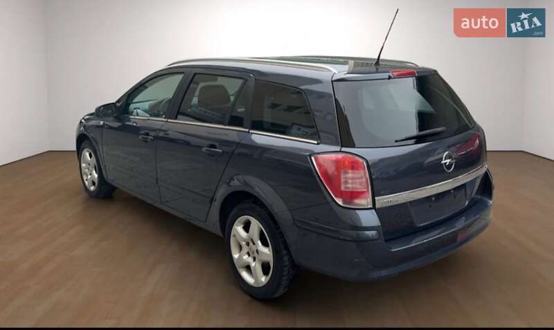 Универсал Opel Astra 2006 в Тернополе