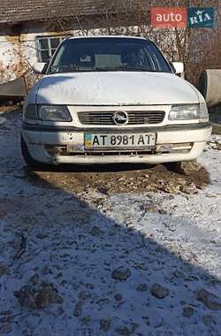 Универсал Opel Astra 1996 в Ивано-Франковске