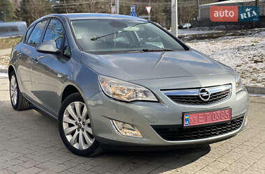 Хетчбек Opel Astra 2011 в Новояворівську