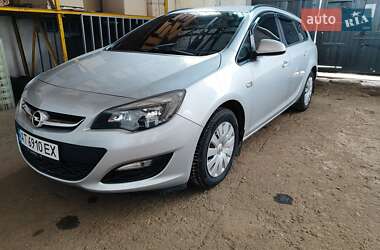 Универсал Opel Astra 2013 в Верховине