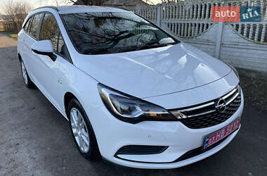 Универсал Opel Astra 2019 в Дубно