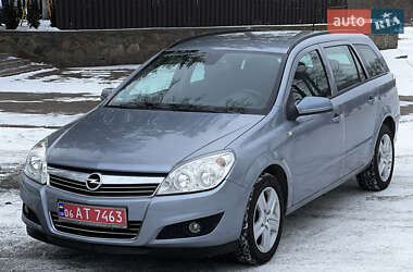 Универсал Opel Astra 2009 в Звягеле