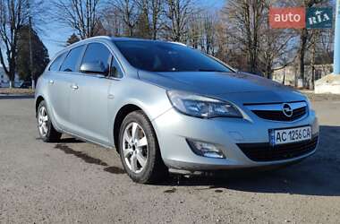 Універсал Opel Astra 2010 в Володимирі