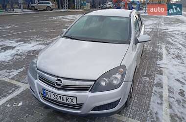 Универсал Opel Astra 2008 в Первомайске