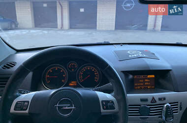 Универсал Opel Astra 2007 в 
