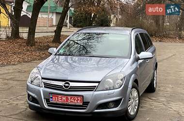 Универсал Opel Astra 2008 в Полтаве