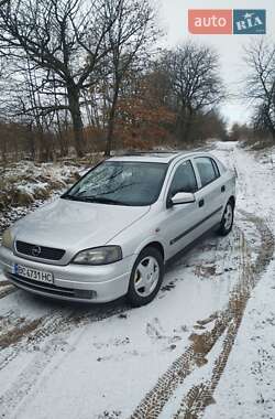 Хэтчбек Opel Astra 1998 в 