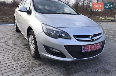 Універсал Opel Astra 2015 в Сокалі