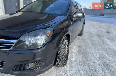 Универсал Opel Astra 2012 в Софиевской Борщаговке