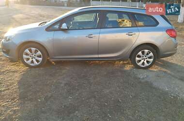 Универсал Opel Astra 2013 в 