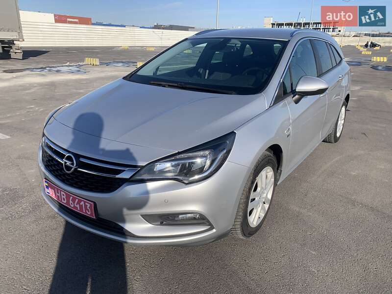 Універсал Opel Astra 2019 в Львові