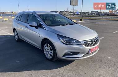 Універсал Opel Astra 2019 в Львові