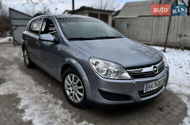 Хетчбек Opel Astra 2007 в Первомайську