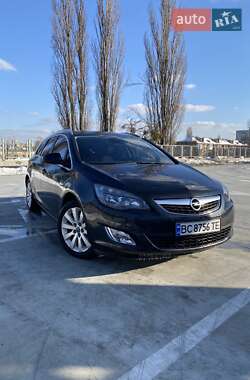 Універсал Opel Astra 2012 в Києві