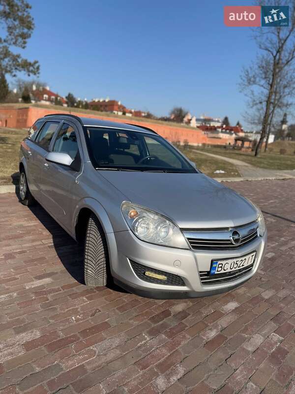 Универсал Opel Astra 2008 в 