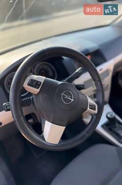 Универсал Opel Astra 2008 в 
