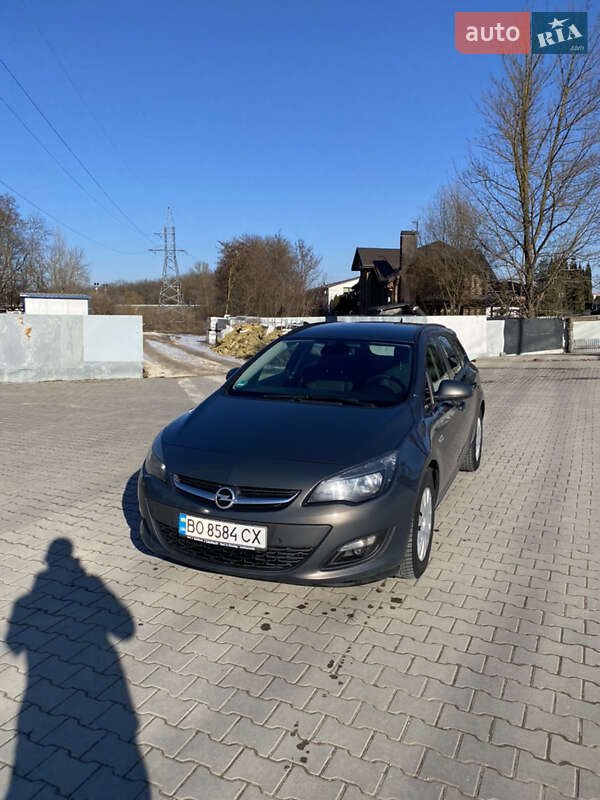 Универсал Opel Astra 2015 в 