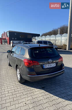 Универсал Opel Astra 2015 в 
