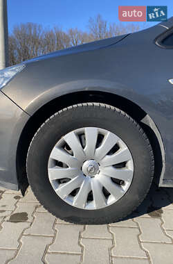 Универсал Opel Astra 2015 в 