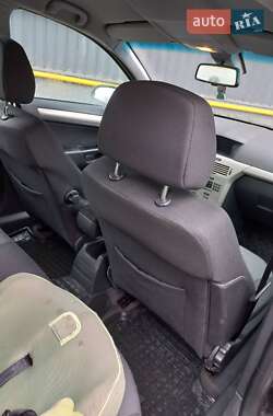 Универсал Opel Astra 2007 в 
