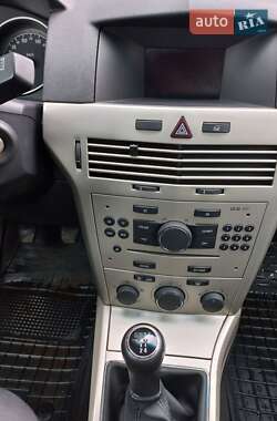 Универсал Opel Astra 2007 в 