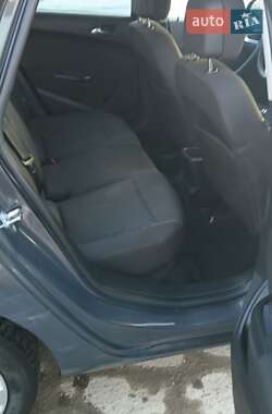 Універсал Opel Astra 2013 в 