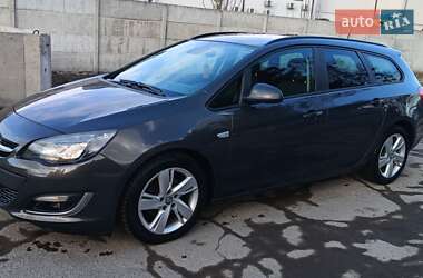 Універсал Opel Astra 2013 в 