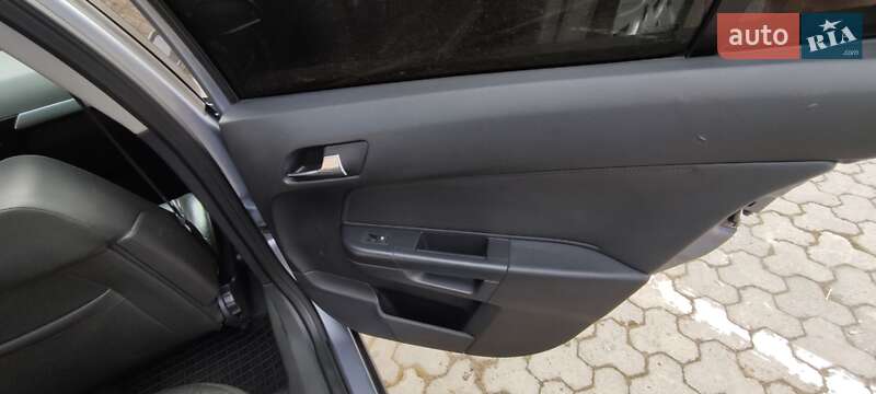Универсал Opel Astra 2009 в Ивано-Франковске