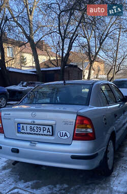 Седан Opel Astra 2004 в Броварах