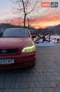 Хэтчбек Opel Astra 1998 в 