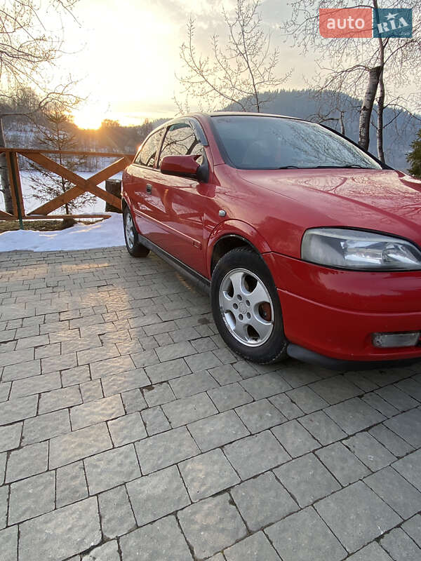 Хэтчбек Opel Astra 1998 в Турке