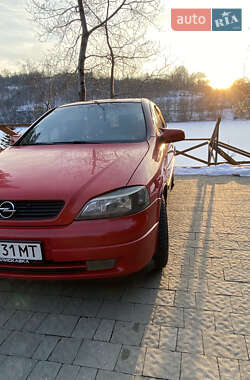 Хэтчбек Opel Astra 1998 в 