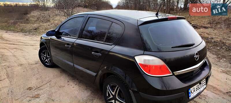 Хэтчбек Opel Astra 2006 в Броварах