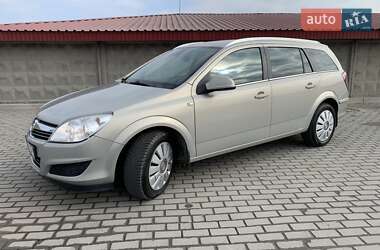 Універсал Opel Astra 2009 в Радехові