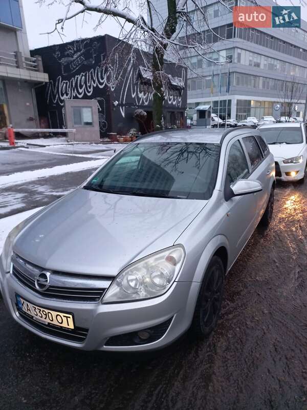 Универсал Opel Astra 2009 в Киеве