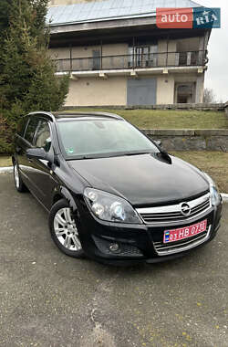 Універсал Opel Astra 2009 в Золотоноші