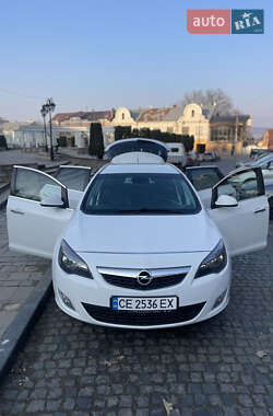 Универсал Opel Astra 2012 в Черновцах