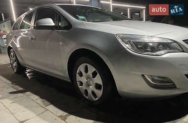 Універсал Opel Astra 2011 в 