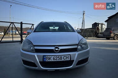 Универсал Opel Astra 2005 в Теребовле