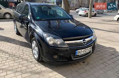 Универсал Opel Astra 2010 в Ивано-Франковске